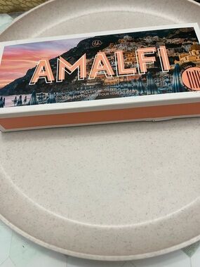 BH Cosmetics Amore in Amalfi Eye Brush Set - Coral & White